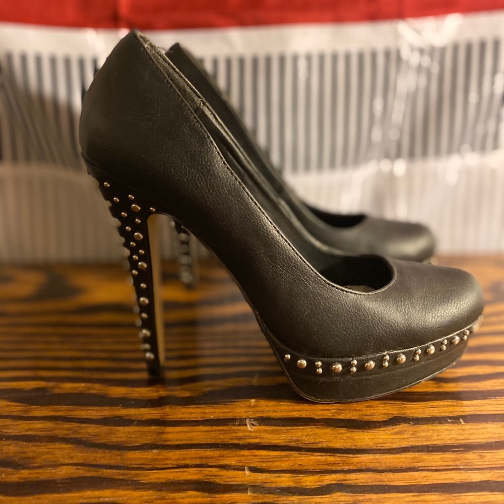 Black 7.5 Silver Stud 5” Platform Heels